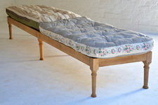 021 Daybeds - Oak with vintage pea princess mattresses